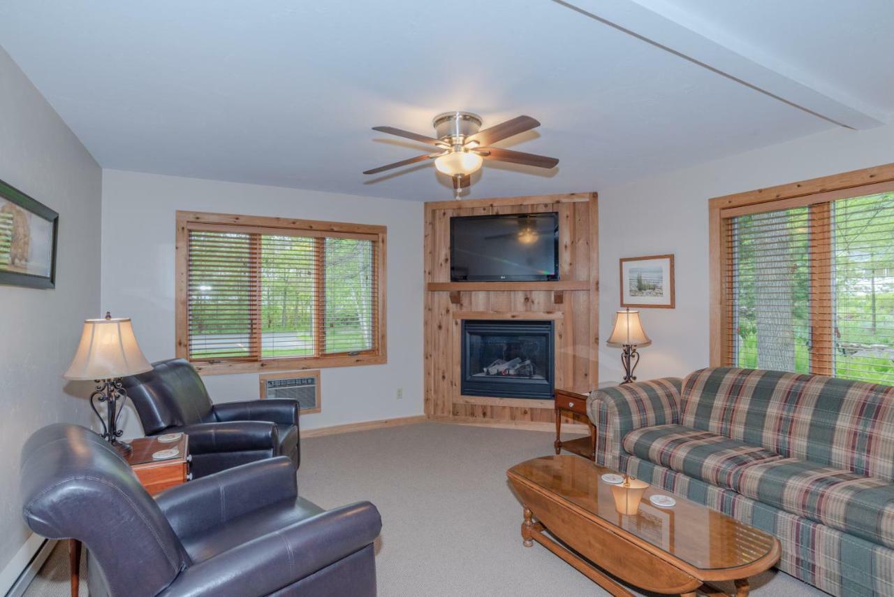 Village Green Lodge Ephraim Room photo